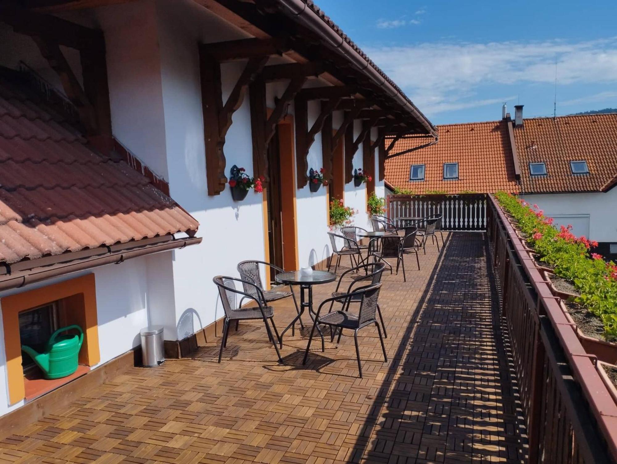 Penzion Restaurace U Helferu Libun Exterior photo