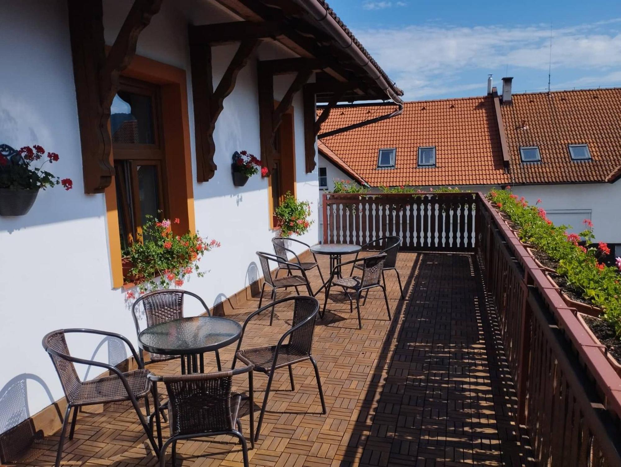 Penzion Restaurace U Helferu Libun Exterior photo